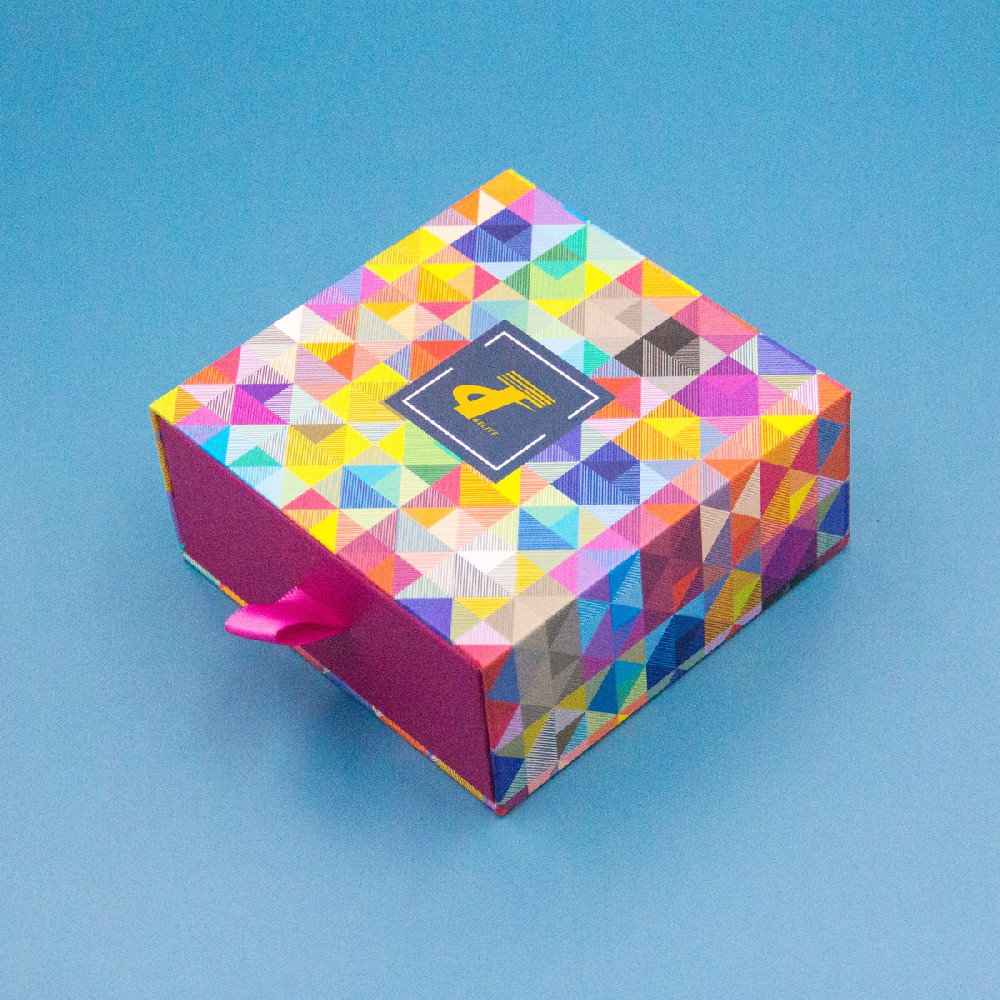 Gold jewelry, rings, necklaces, gift boxes, customized color packaging boxes, drawer boxes from manu