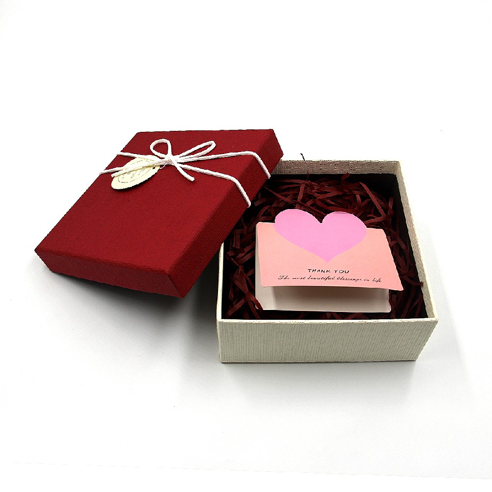 红色情人节礼品盒
