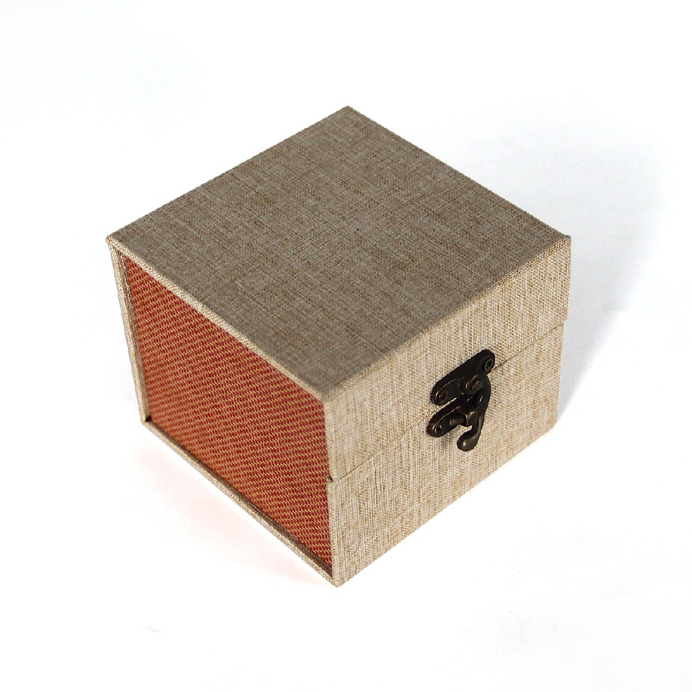 Jewelry necklace packaging box