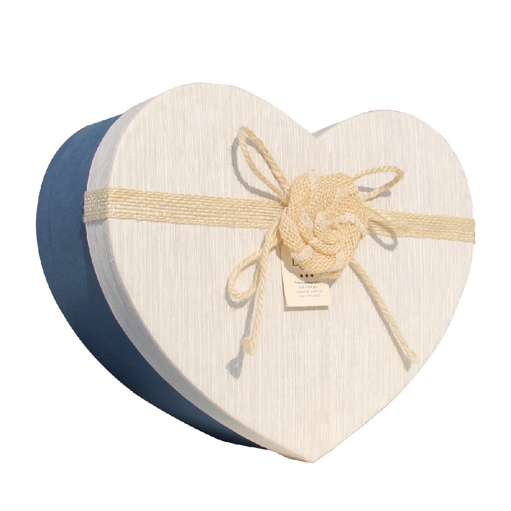 Heart-shaped gift box